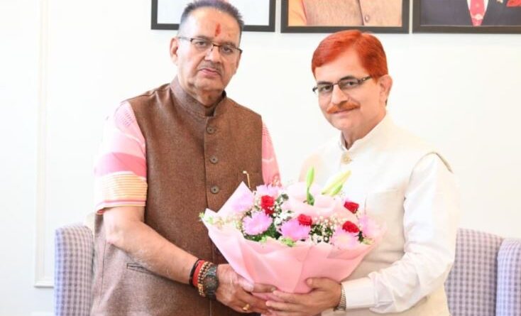 कृषि मंत्री गणेश जोशी से मिले पंतनगर विश्वविद्यालय के नव नियुक्त कुलपति प्रो. शिवेन्द्र कश्यप